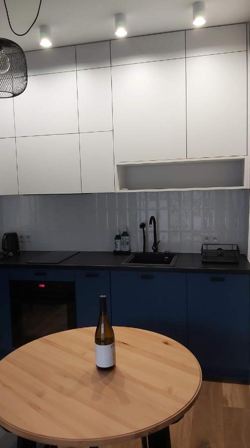Apartament Zajezdnia Wrzeszcz Apartment กดัญสก์ ภายนอก รูปภาพ